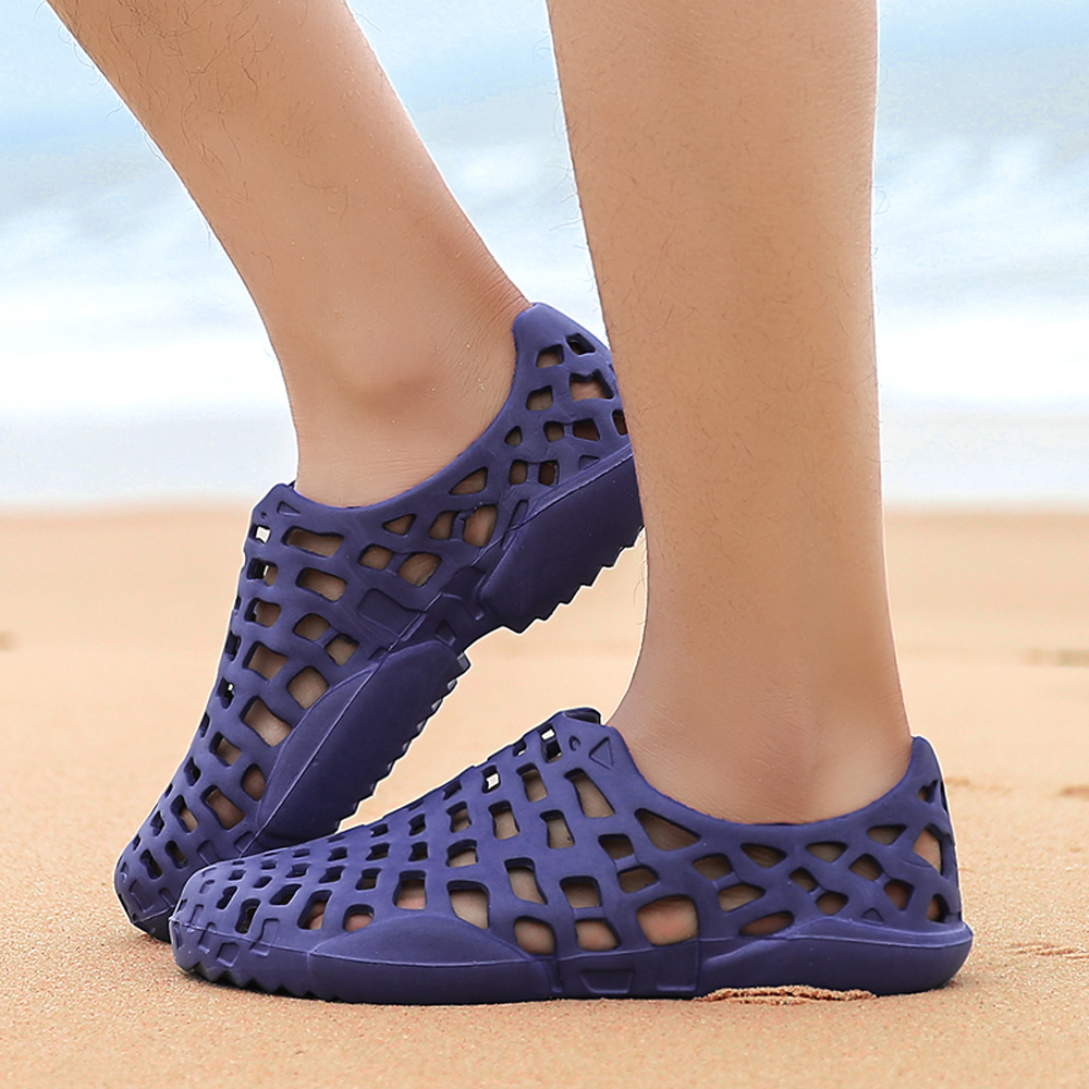 Men Summer Color Hollow Skid Beach Shoes- Black 43 Men Summer Color Hollow Skid Beach Shoes- Black 43