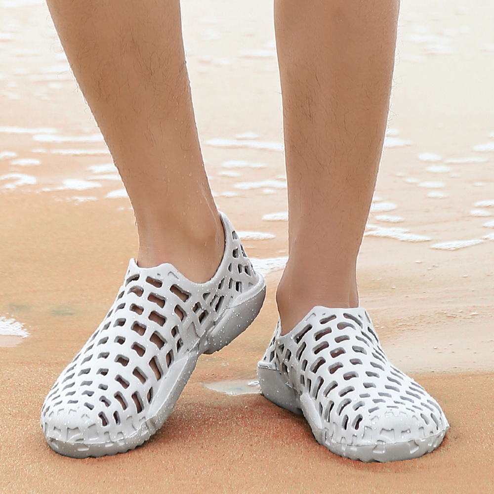 Men Summer Color Hollow Skid Beach Shoes- Black 43 Men Summer Color Hollow Skid Beach Shoes- Black 43