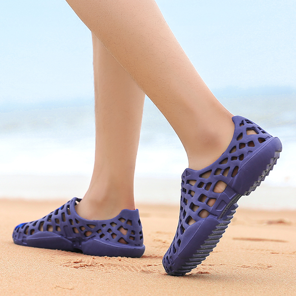 Men Summer Color Hollow Skid Beach Shoes- Black 43 Men Summer Color Hollow Skid Beach Shoes- Black 43