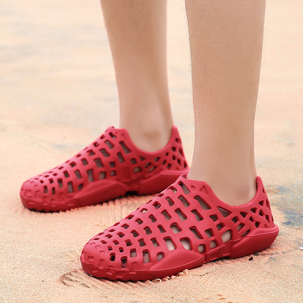 Men Summer Color Hollow Skid Beach Shoes- Black 43 Men Summer Color Hollow Skid Beach Shoes- Black 43
